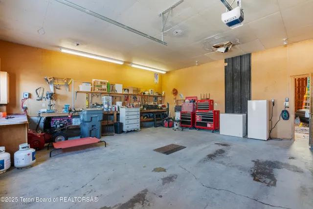 $14,750,000 | 4150-4200 Huffsmith Hill Road, Jackson, WY 83001