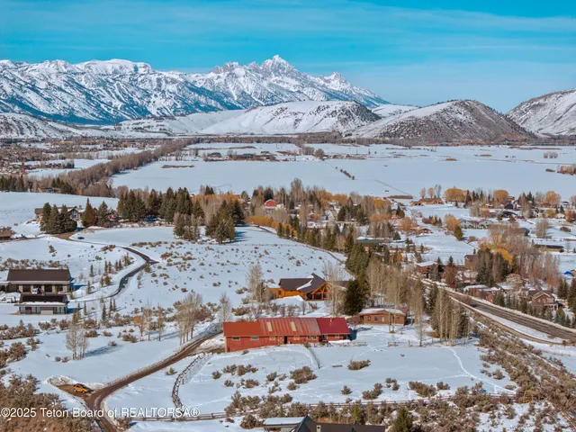 $14,750,000 | 4150-4200 Huffsmith Hill Road, Jackson, WY 83001