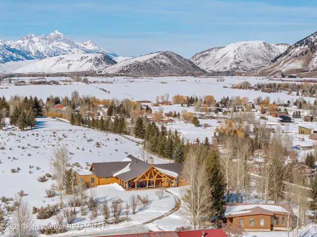 $14,750,000 | 4150-4200 Huffsmith Hill Road, Jackson, WY 83001