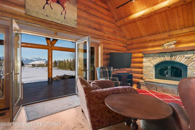 $14,750,000 | 4150-4200 Huffsmith Hill Road, Jackson, WY 83001