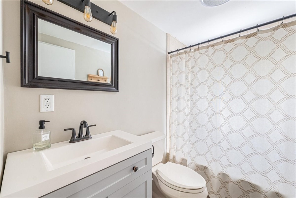 47 Wingate Road Weymouth, MA 02189 - Photo 18 of 28 Gallery Image 18