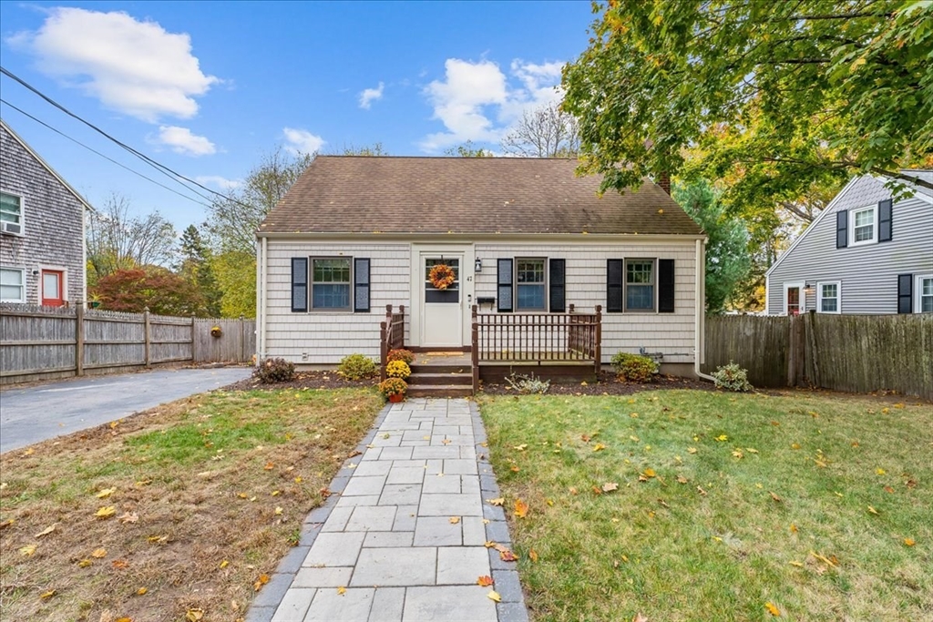 47 Wingate Road Weymouth, MA 02189 - Photo 2 of 28 Gallery Image 2