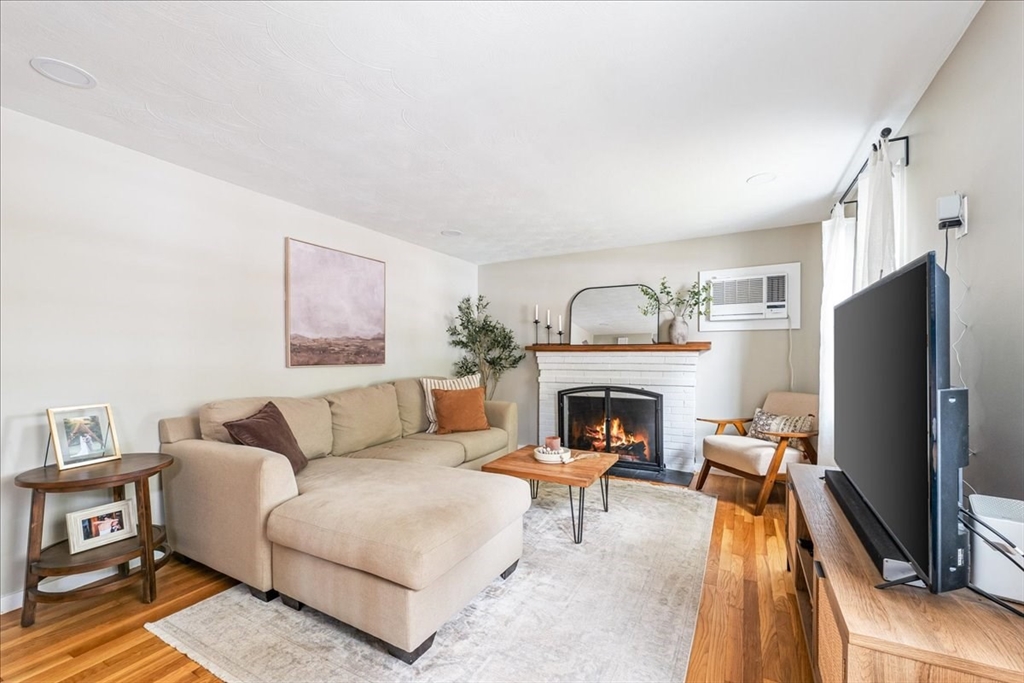 47 Wingate Road Weymouth, MA 02189 - Photo 5 of 28 Gallery Image 5