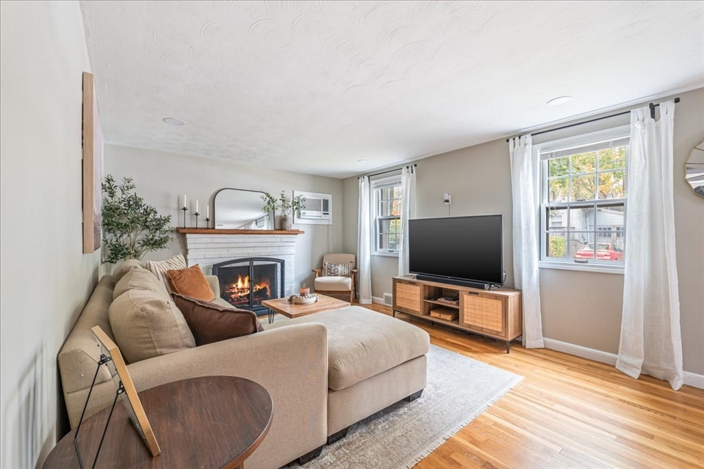 47 Wingate Road Weymouth, MA 02189 - Photo 6 of 28 Gallery Image 6