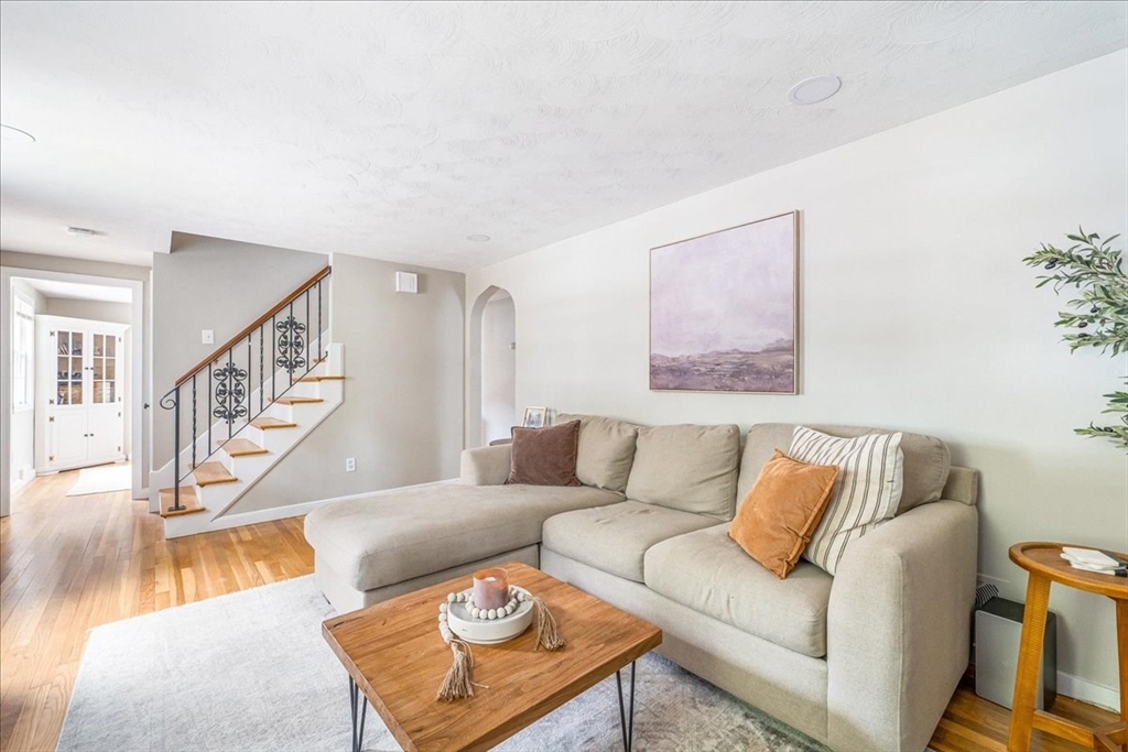 47 Wingate Road Weymouth, MA 02189 - Photo 7 of 28 Gallery Image 7