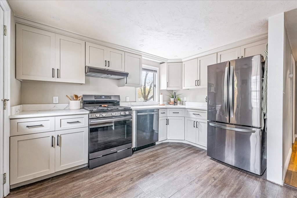 47 Wingate Road Weymouth, MA 02189 - Photo 8 of 28 Gallery Image 8