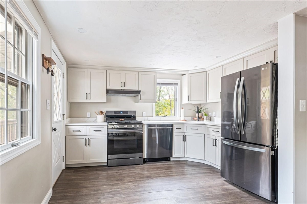 47 Wingate Road Weymouth, MA 02189 - Photo 9 of 28 Gallery Image 9