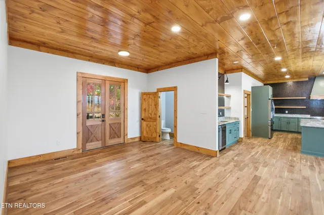 $1,999,999 | 1950 Spurling Road, Sevierville, TN 37862