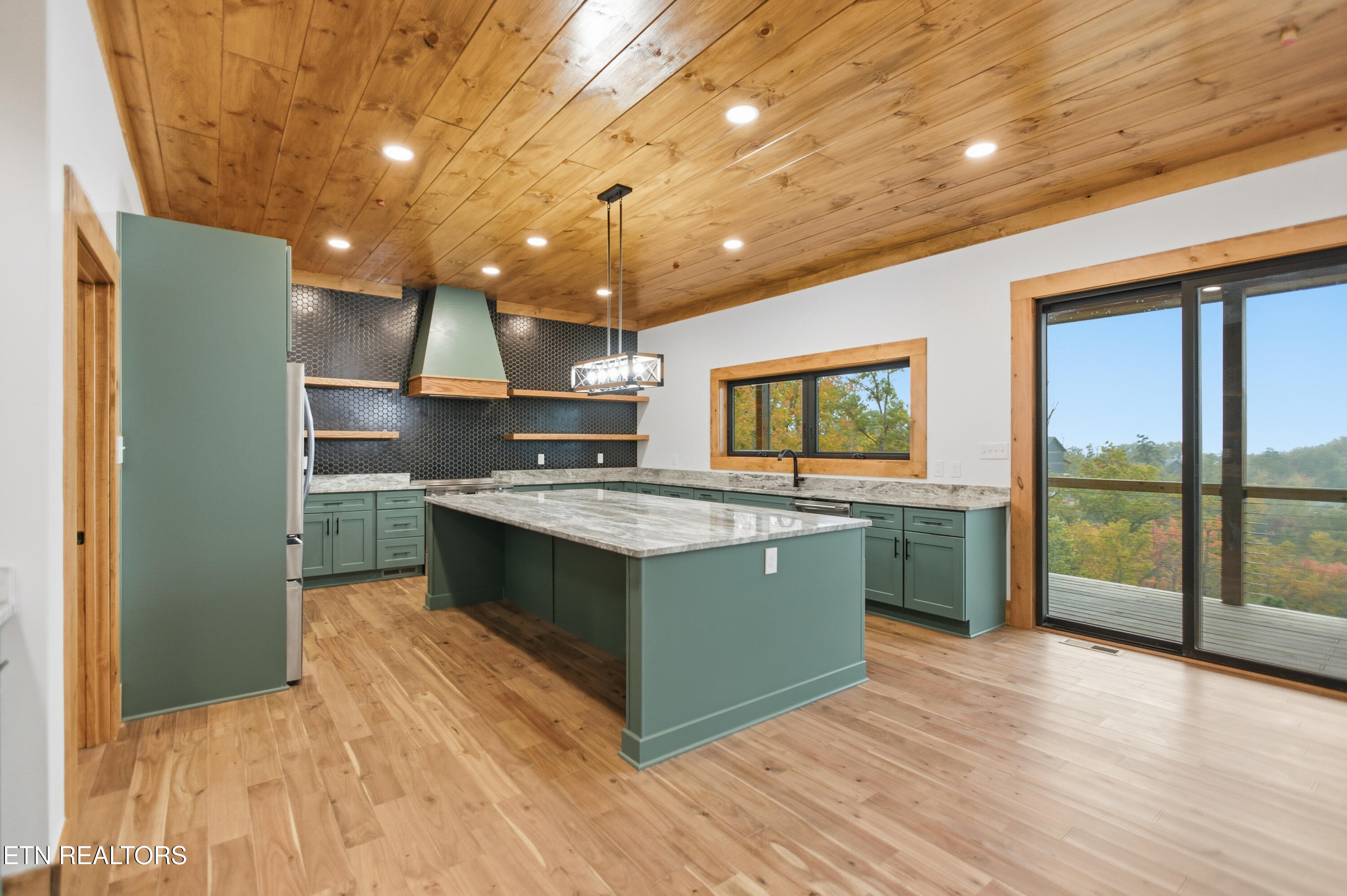 1950 Spurling Road Sevierville, TN 37862 - Photo 7 of 53 037_4M6A3768