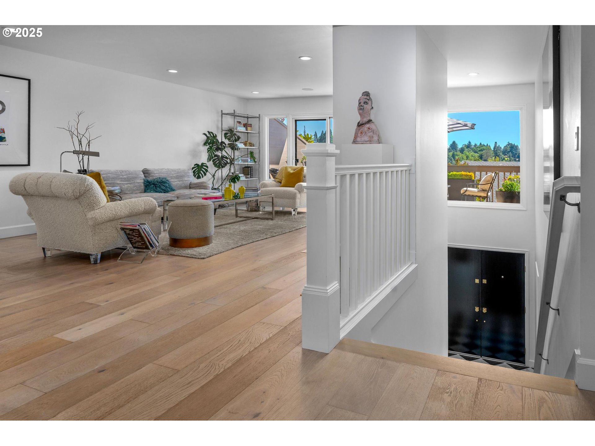 40 Southwest Condolea Court Lake Oswego, OR 97035 - Photo 7 of 39 a living room with furniture and a fireplace