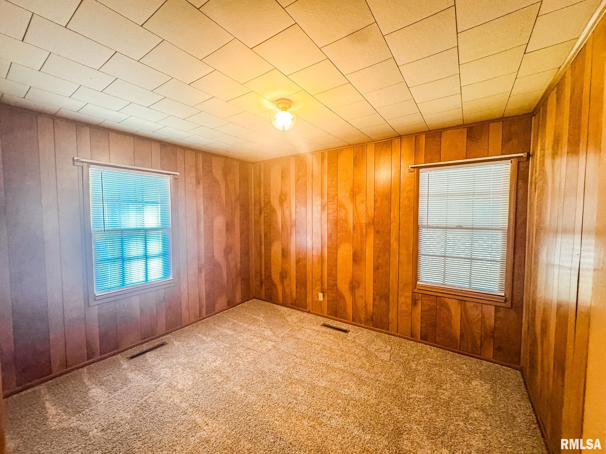 10 Grove Place Herrin, IL 62948 - Photo 5 of 13