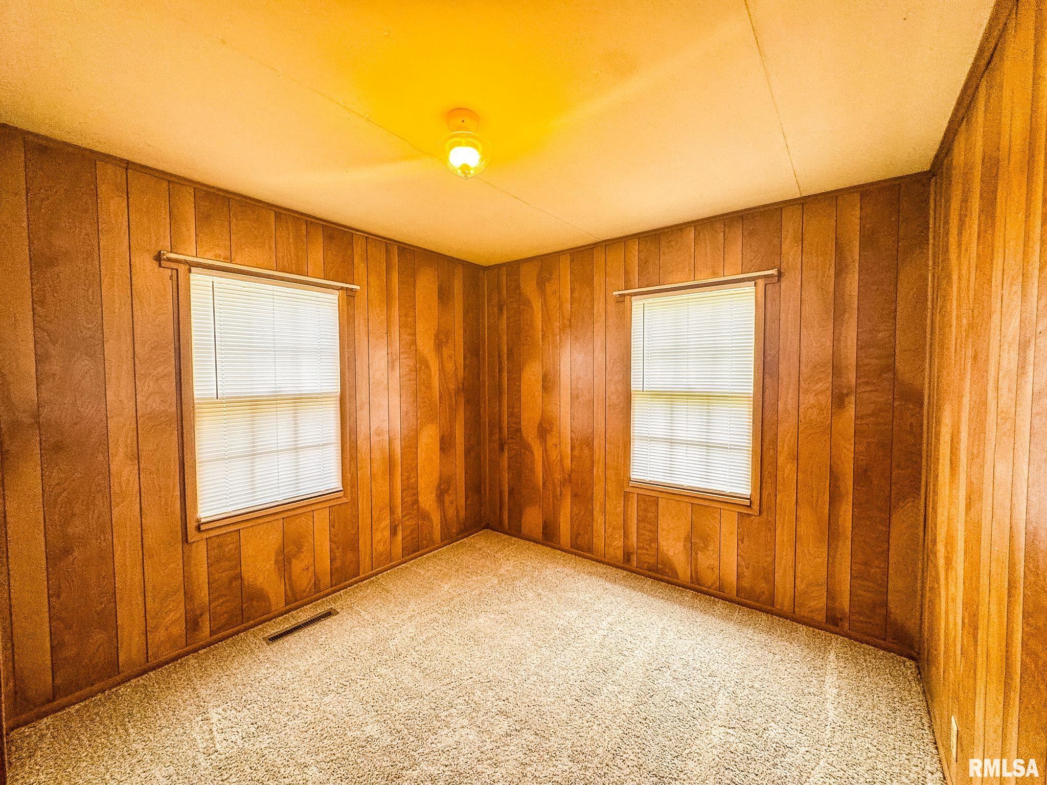10 Grove Place Herrin, IL 62948 - Photo 7 of 13