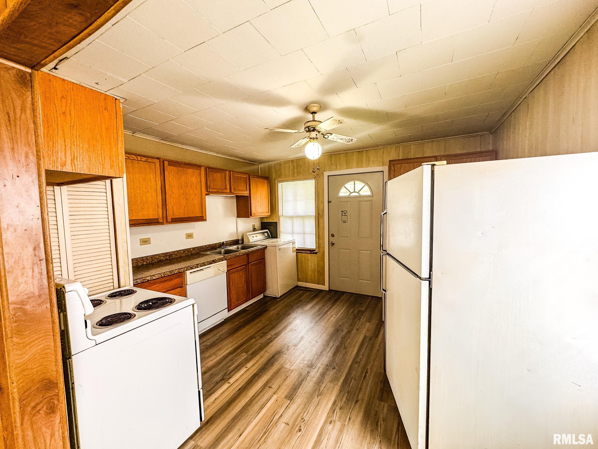 10 Grove Place Herrin, IL 62948 - Photo 10 of 13