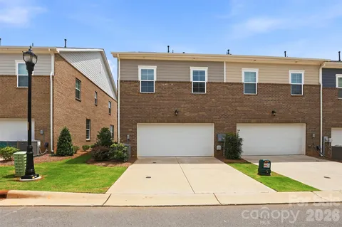 $380,000 | 5500 Kinsbridge Drive, Mint Hill, NC 28227