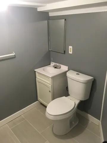 $1,000 | 393 Wellington Avenue, Unit 1, Elgin, IL 60120