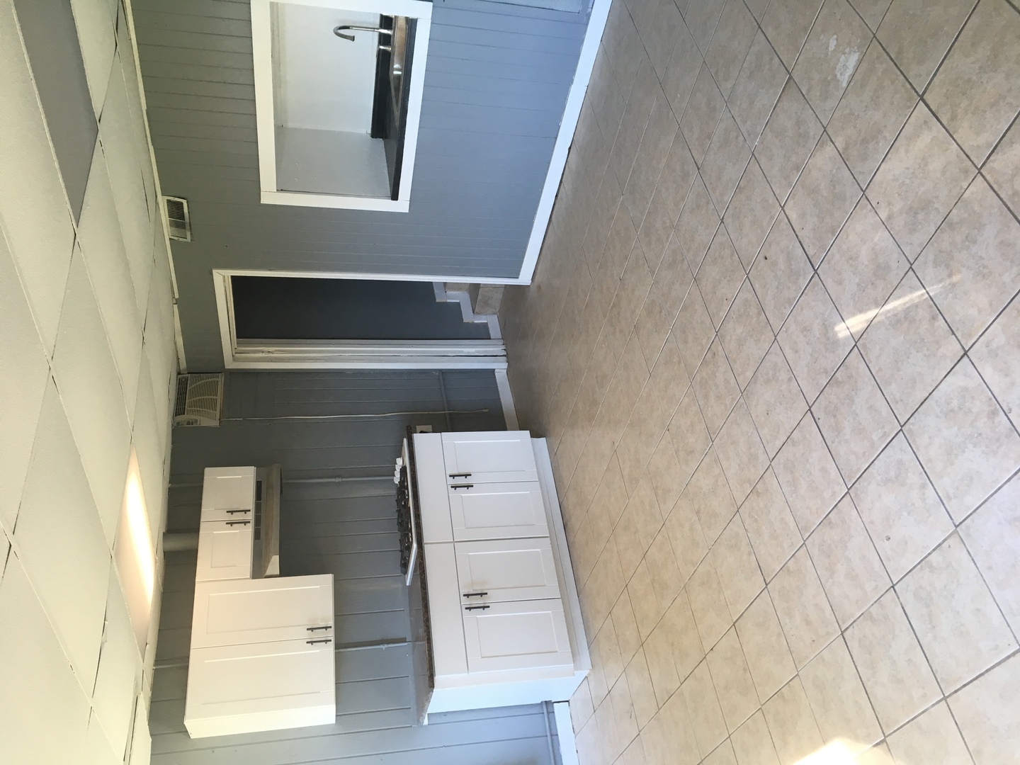 393 Wellington Avenue, Unit 1 Elgin, IL 60120 - Photo 6 of 8