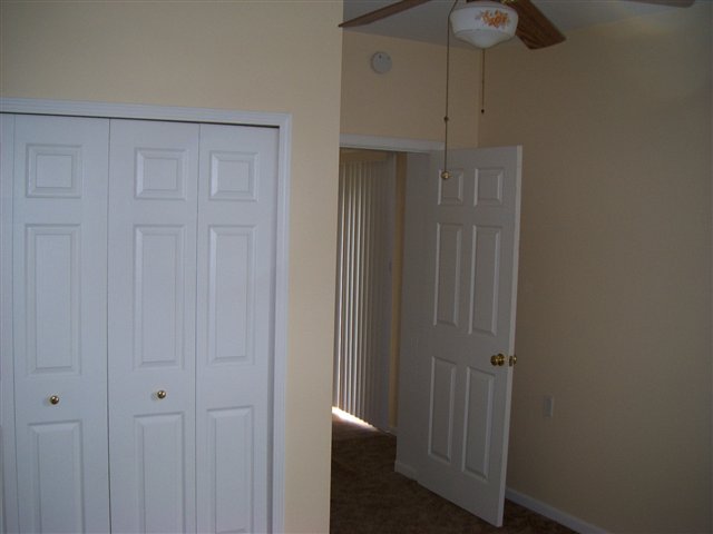 3885 Croswell Road Croswell, MI 48422 - Photo 12 of 18 31075940-11.JPG