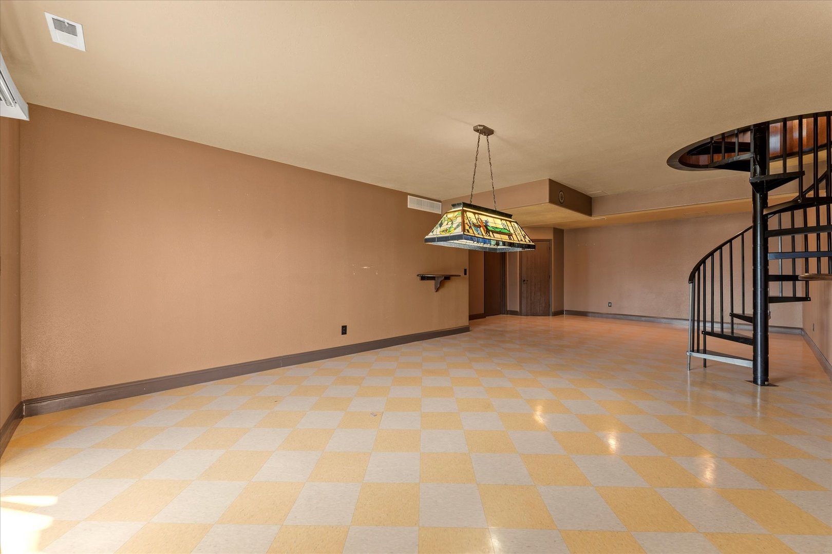 2208 Altoona Road Bloomington, IL 61705 - Photo 26 of 53 Gallery Image 26