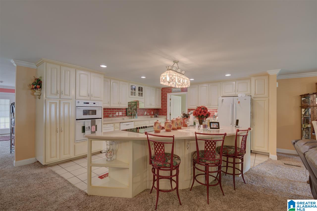 980 Kathy Lane Fultondale, AL 35068 - Photo 15 of 42