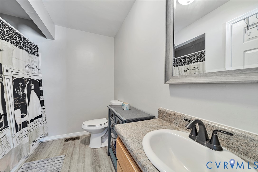 13500 Branders Bridge Road Chester, VA 23831 - Photo 26 of 43