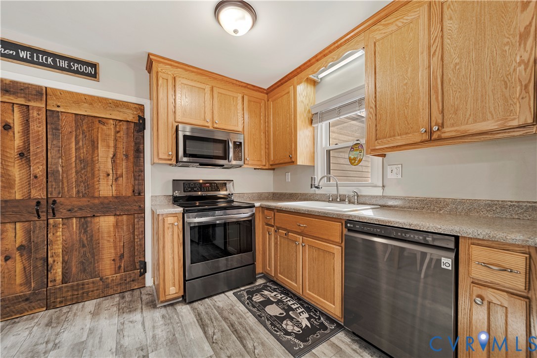 13500 Branders Bridge Road Chester, VA 23831 - Photo 7 of 43