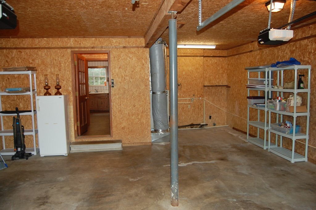 289 Dogwood Circle Decatur, TN 37322 - Photo 31 of 42 a view of an empty room