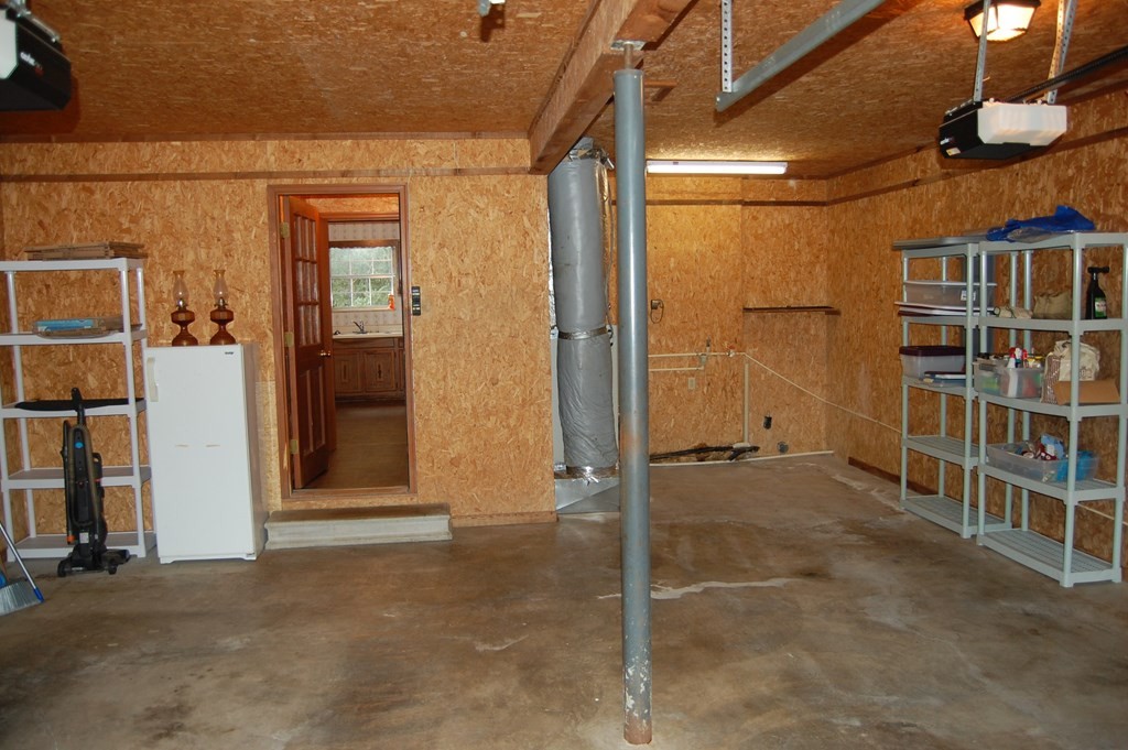 289 Dogwood Circle Decatur, TN 37322 - Photo 32 of 42 a view of an empty room