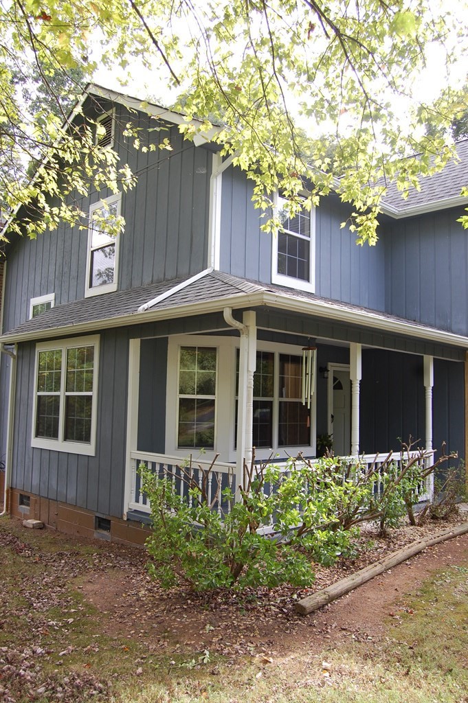 289 Dogwood Circle Decatur, TN 37322 - Photo 8 of 42 a front view of a house with garden