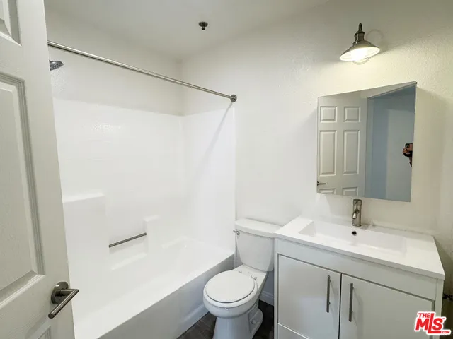 $565,000 | 13801 Oxnard Street, Unit 206, Valley Glen, CA 91401