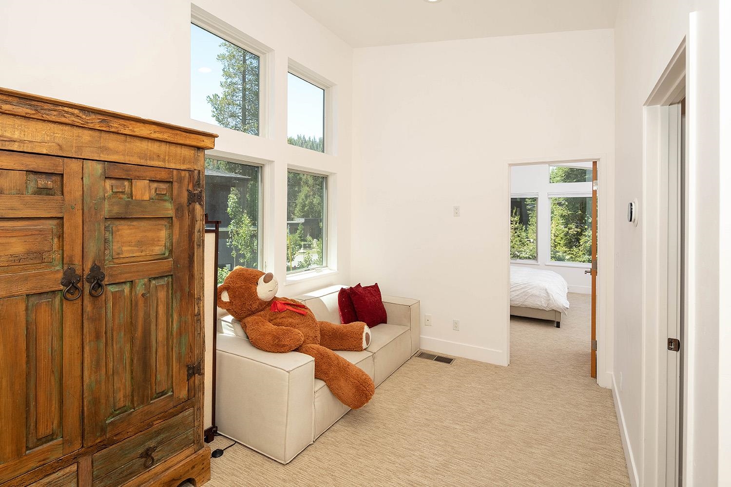 120 Smiley Circle Olympic Valley, CA 96146 - Photo 17 of 21 a living room with furniture and a window