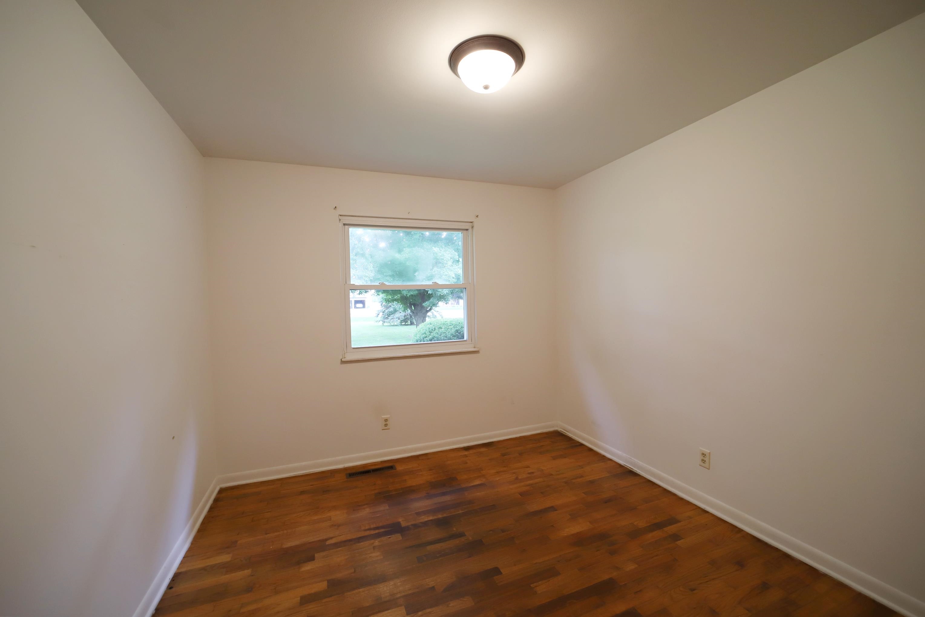 3192 Dillon Road Flushing, MI 48433 - Photo 16 of 28 Gallery Image 16