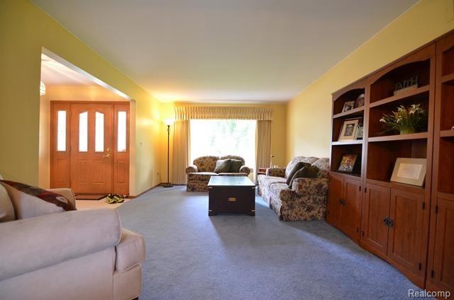 21648 Welch Road Northville, MI 48167 - Photo 9 of 29 Formal Living Room