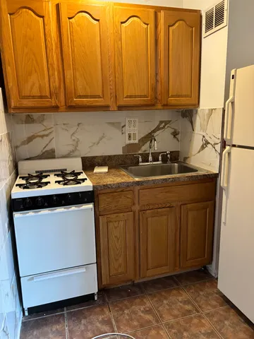 $1,600 | 6515 Boulevard East, Unit 4S, West New York, NJ 07093