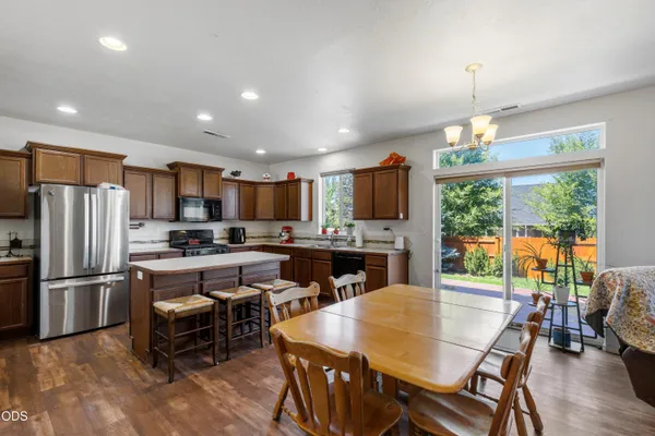 $615,000 | 21382 Northeast Eagle Crossing Avenue, Bend, OR 97701
