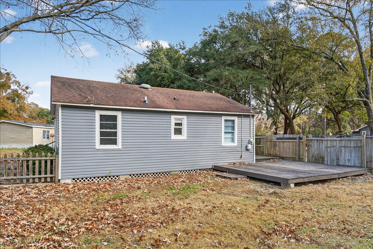 2004 Valnore Road Johns Island, SC 29455 - Photo 17 of 20 17-Maddie Breggia - DSC09125