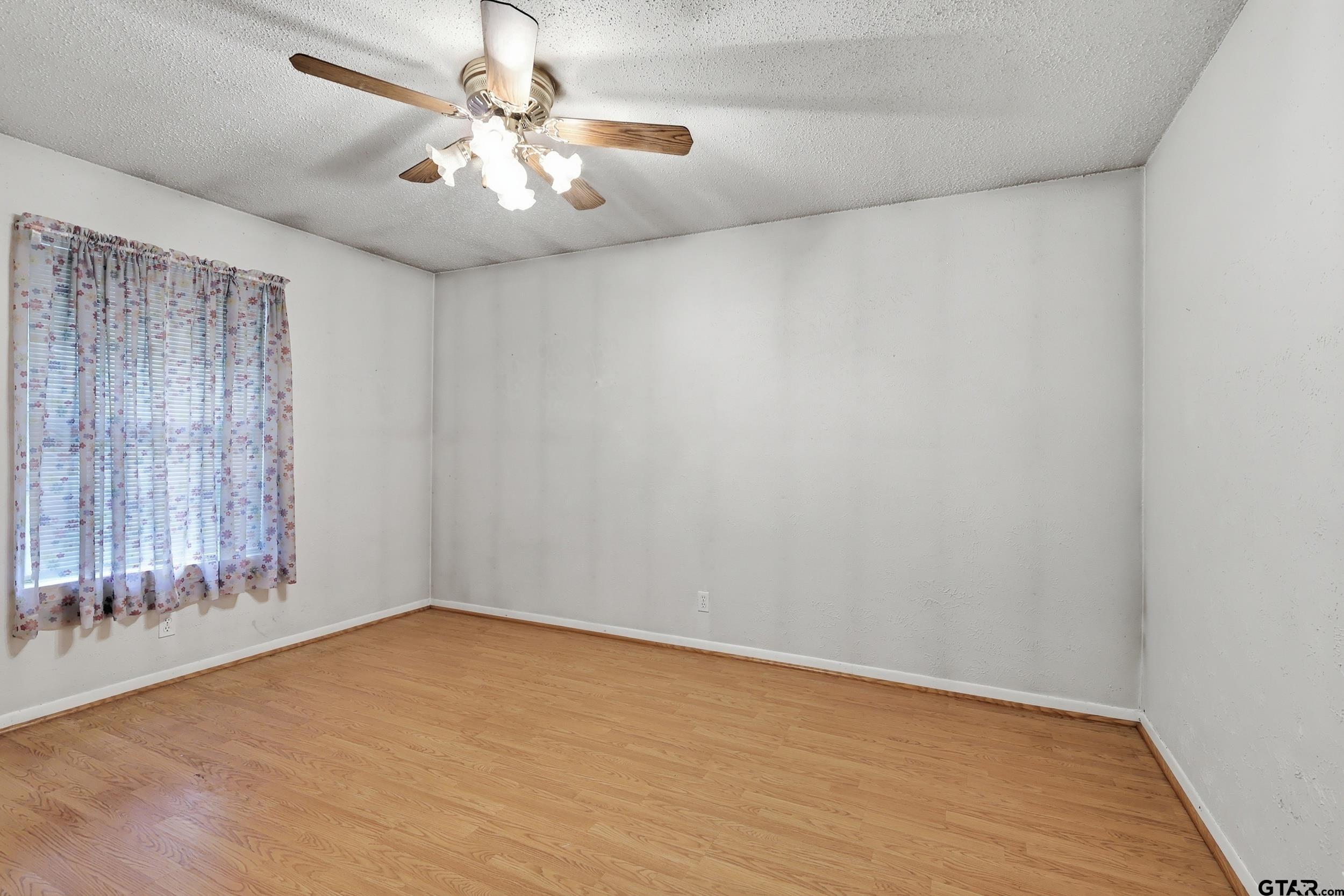 135 46th Street Southwest Paris, TX 75460 - Photo 25 of 39