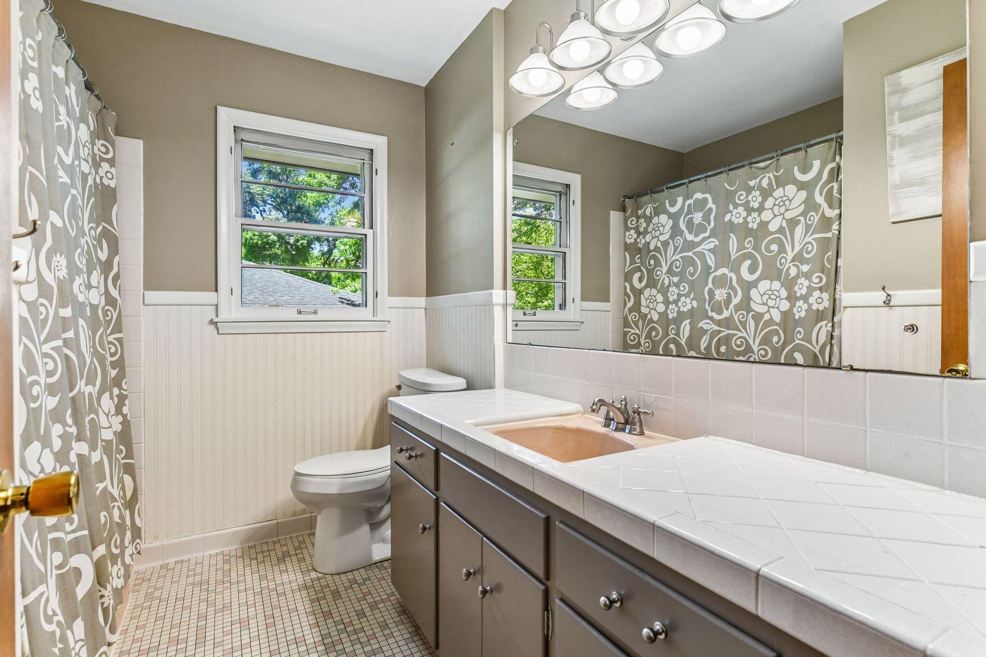 5536 Holiday Road Minnetonka, MN 55345 - Photo 12 of 35