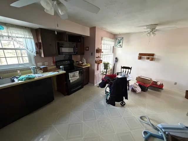 $330,000 | 610 Dorset Circle, St. Joseph, IL 61873