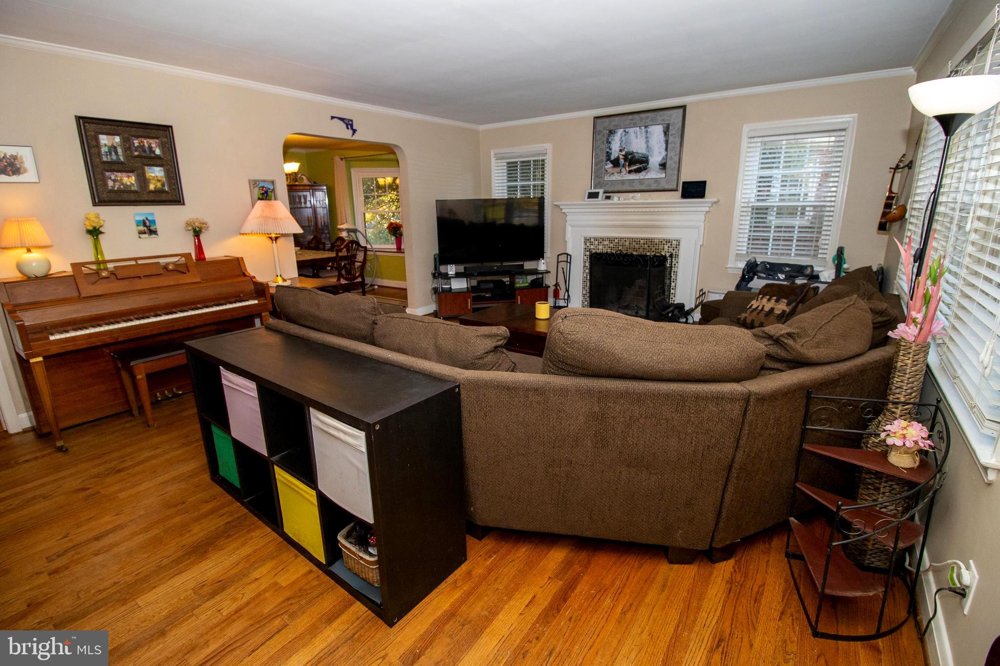 8115 Clyde Bank Road Towson, MD 21286 - Photo 3 of 32 Gallery Image 3