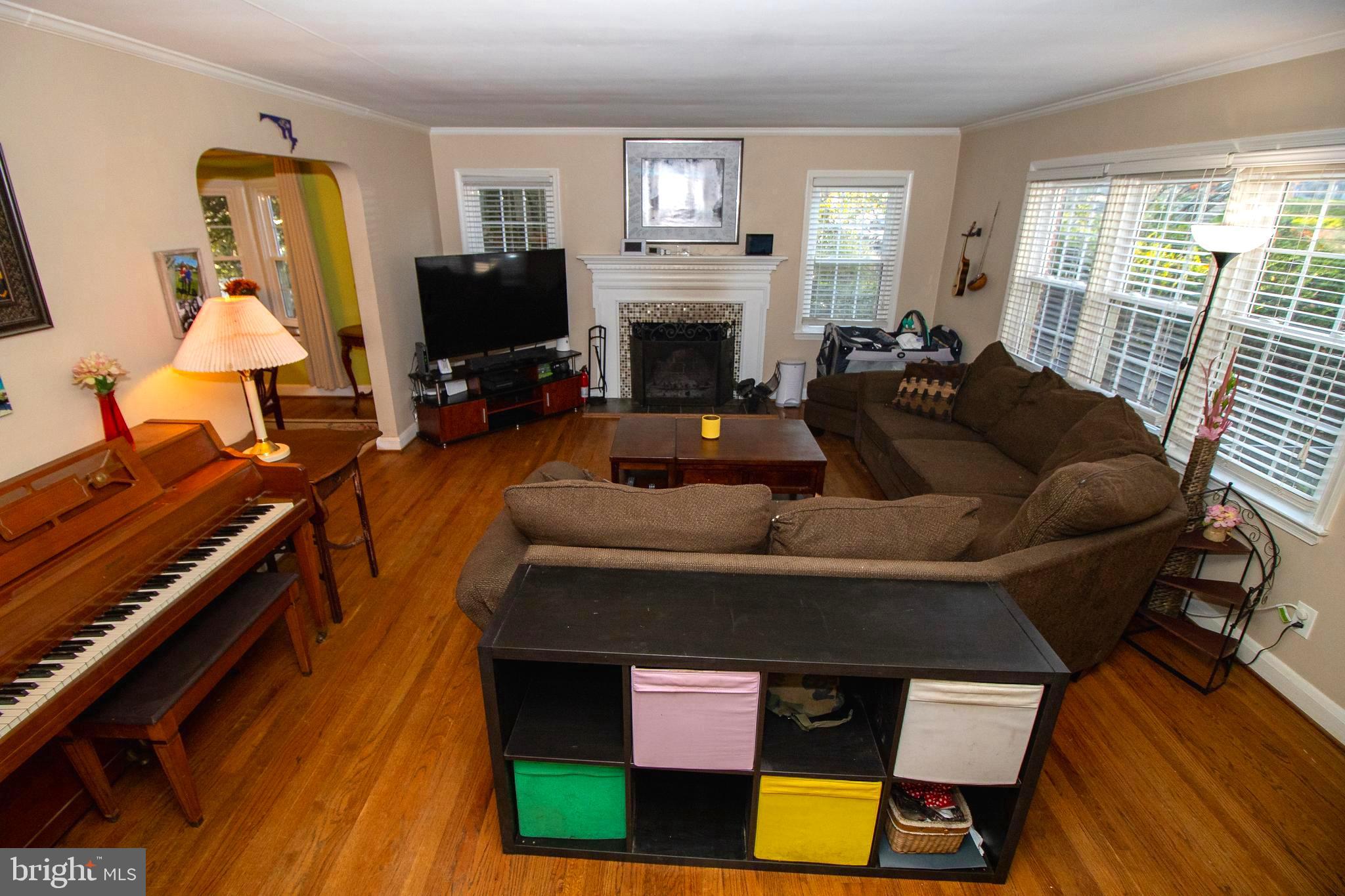 8115 Clyde Bank Road Towson, MD 21286 - Photo 5 of 32 Gallery Image 5