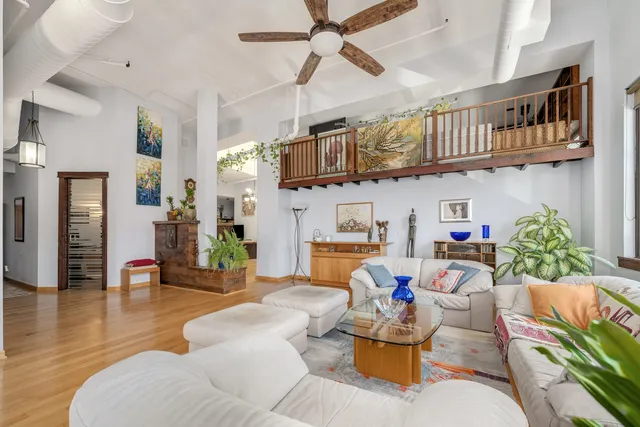 $800,000 | 161 West Harrison Street, Unit 1206, Chicago, IL 60605