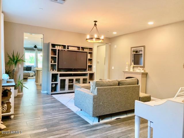 13720 West Linanthus Road Peoria, AZ 85383 - Photo 5 of 32 FullSizeRender_1