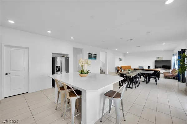 $3,600 | 8737 Del Tonside Street, Las Vegas, NV 89139