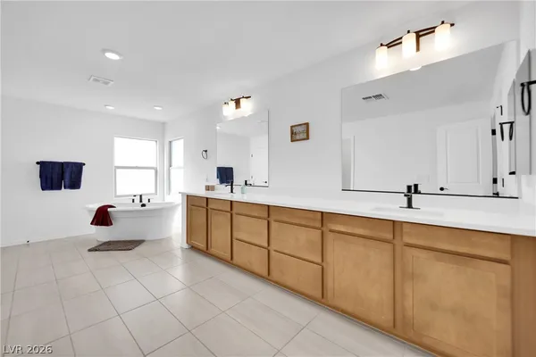 $3,600 | 8737 Del Tonside Street, Las Vegas, NV 89139