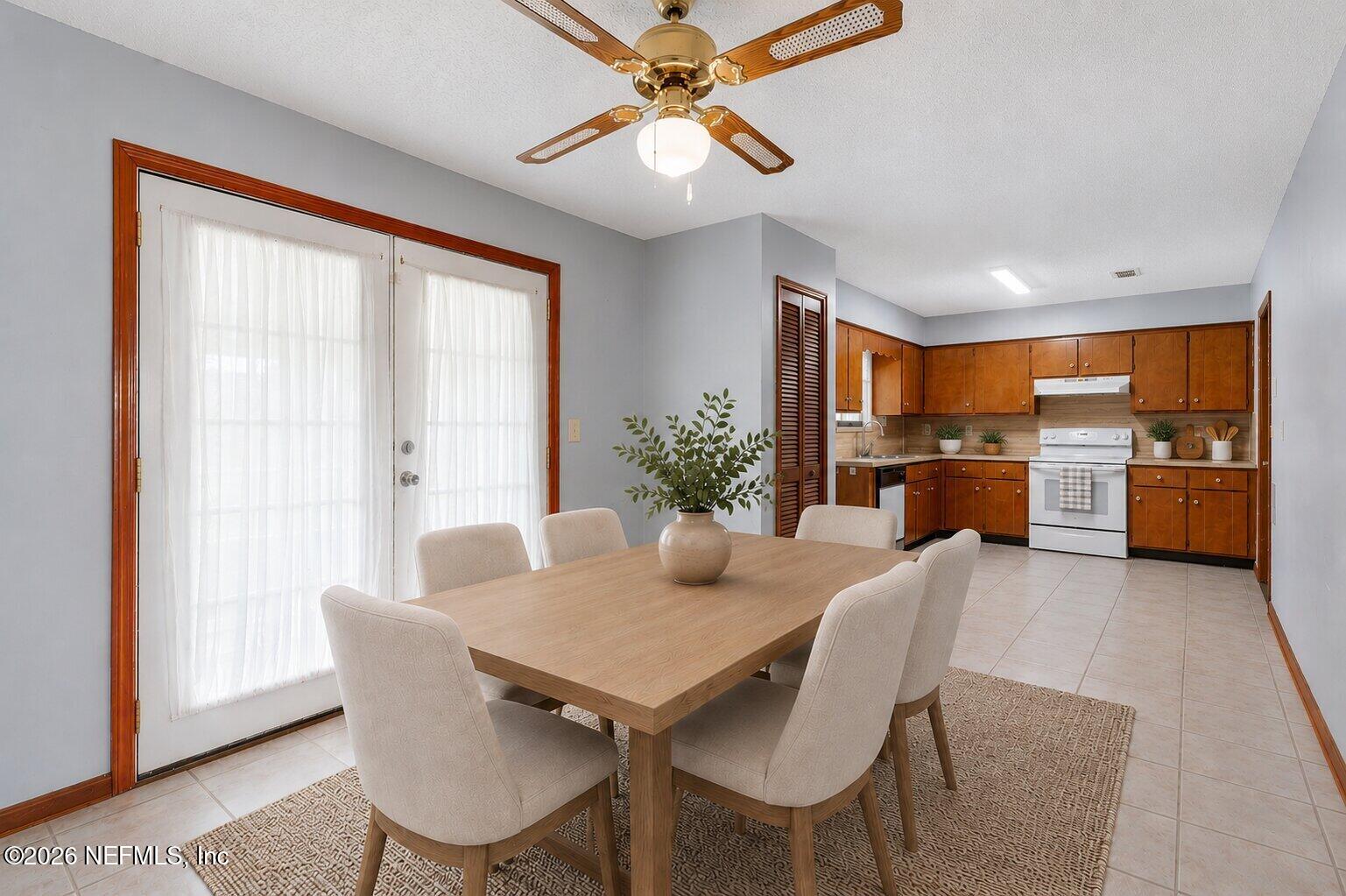 1790 Killarn Circle Middleburg, FL 32068 - Photo 13 of 43 Virtual Staged Dining room2
