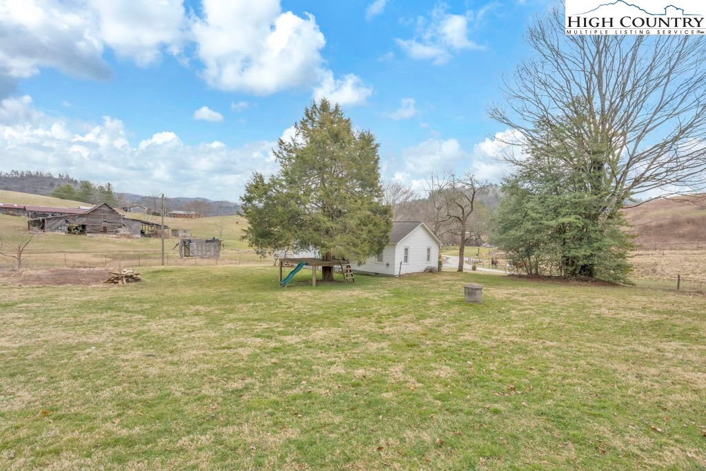 178 John Shell Road Sugar Grove, NC 28679 - Photo 5 of 45 Gallery Image 5