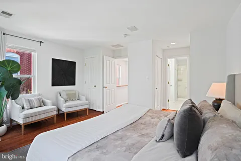 $1,075,000 | 2123 12th Place Northwest, Washington, DC 20009