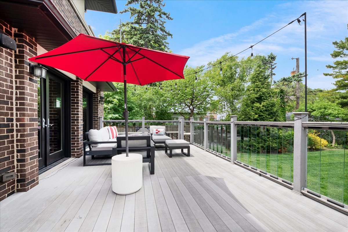 2921 Simpson Street Evanston, IL 60201 - Photo 32 of 41 a view of balcony with patio