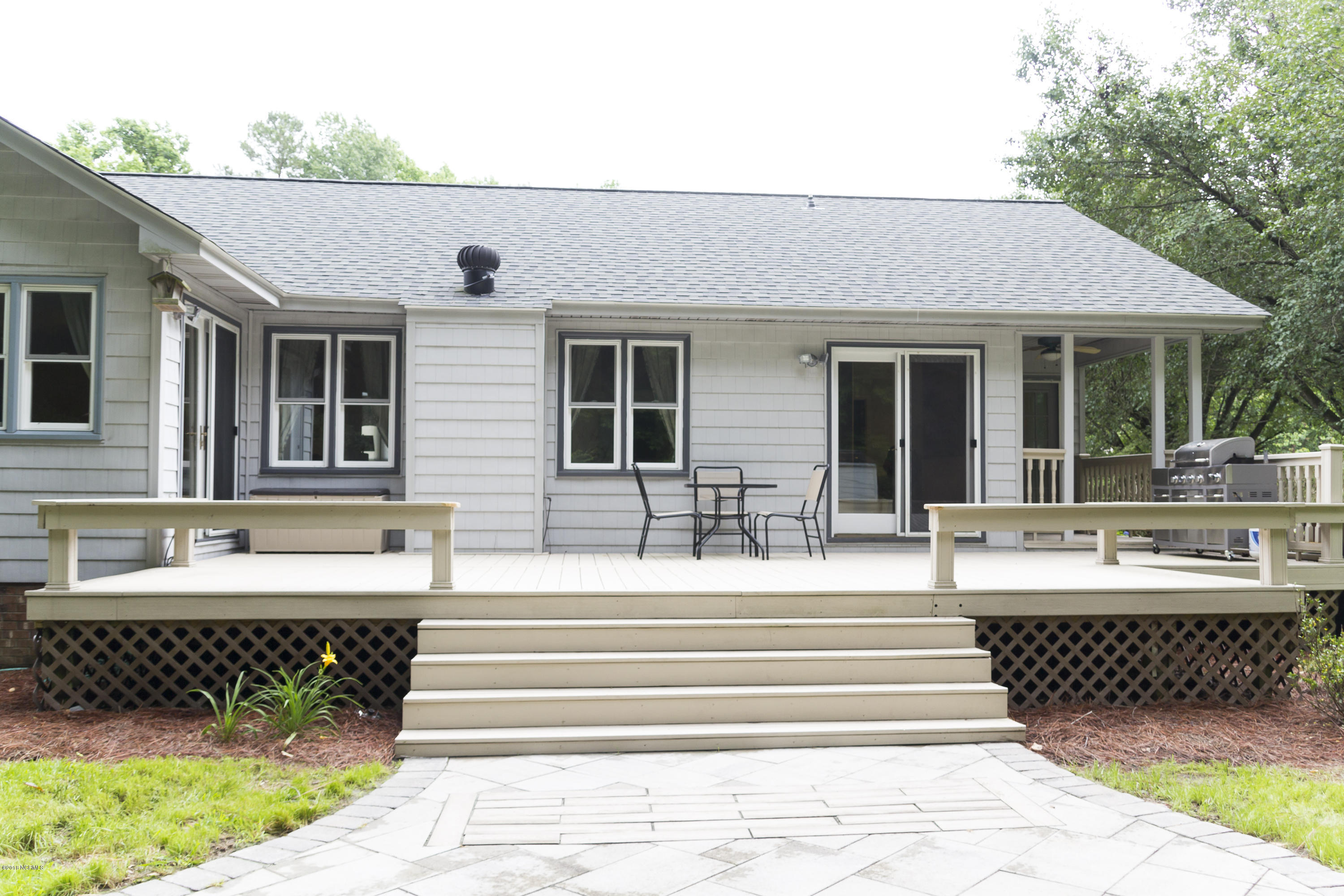 111 Spring Ridge Court New Bern, NC 28562 - Photo 29 of 33 IMG_3126-5