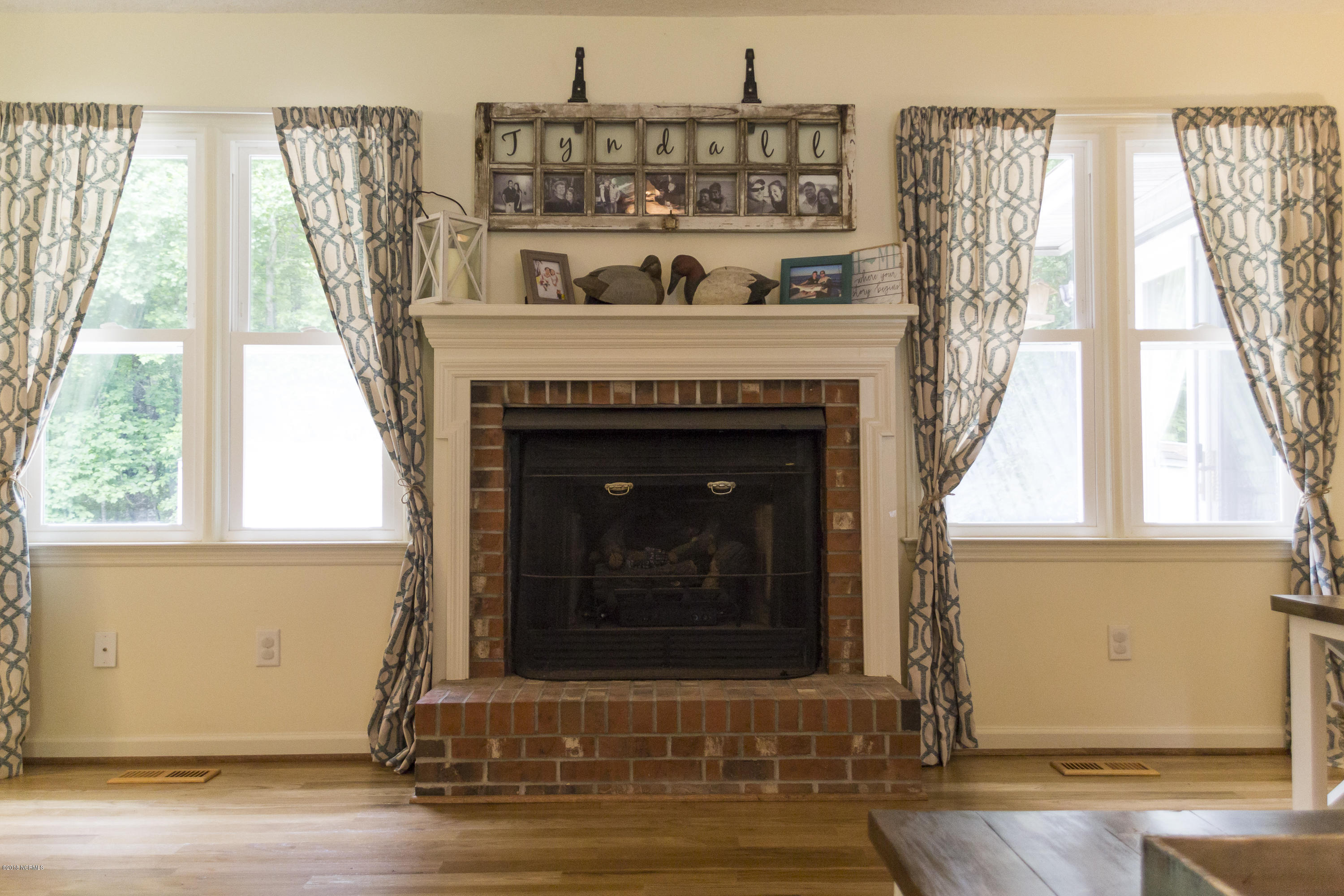 111 Spring Ridge Court New Bern, NC 28562 - Photo 5 of 33 Fireplace